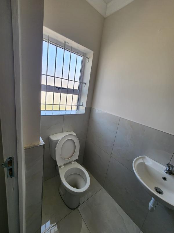 To Let 3 Bedroom Property for Rent in Fairview Eastern Cape